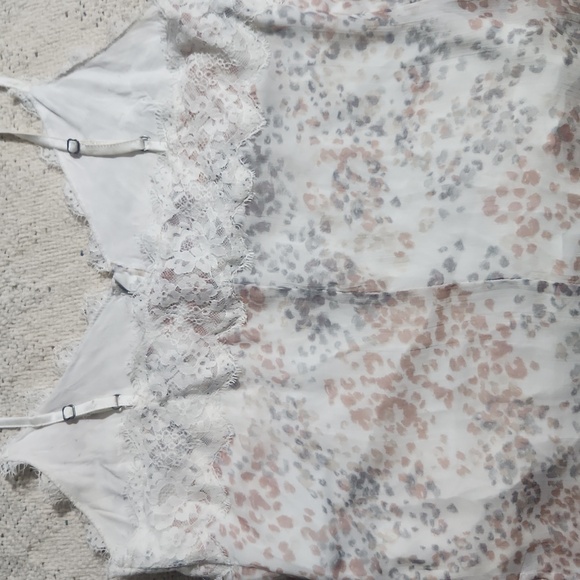 Abercrombie Chiffon tank top Size small - Picture 3 of 3